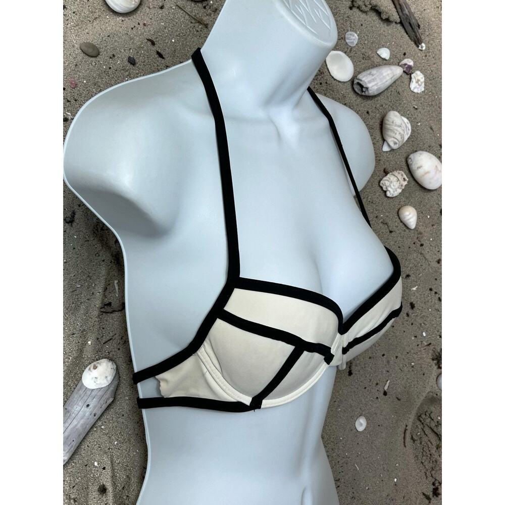 Xhilaration Bikini Top Sz Small Black White Underwire Padded Swimwear - Picture 2 of 6